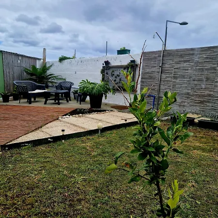 Al - To Travelers Apartment