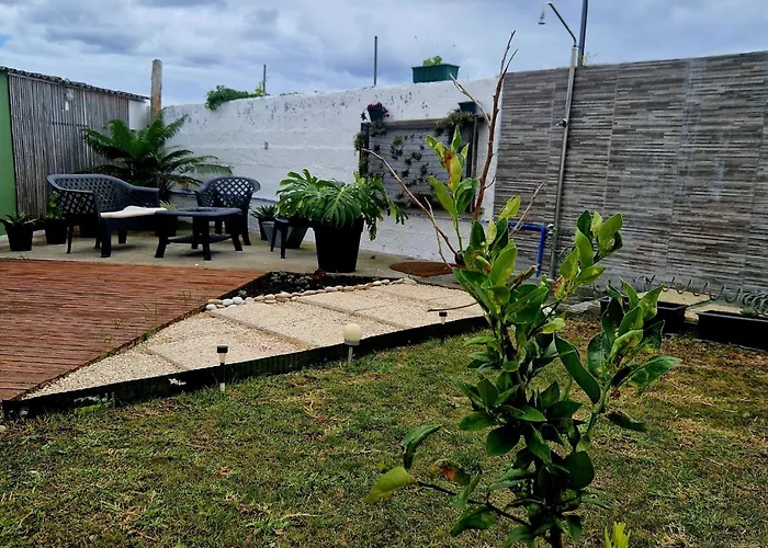 Al - To Travelers Apartment